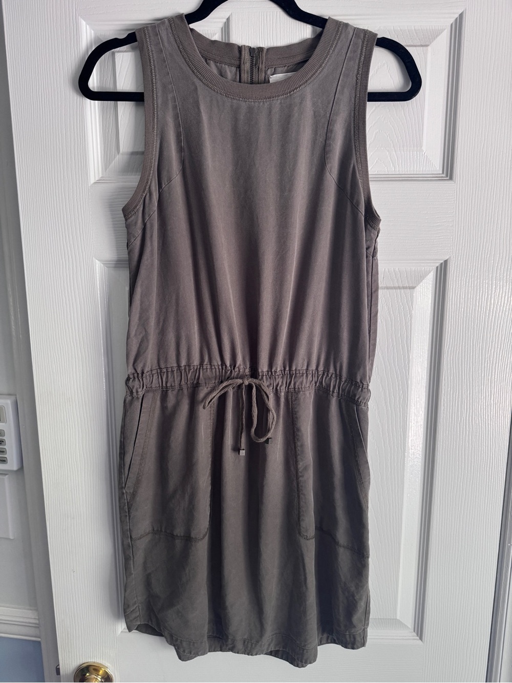Lou & Grey Taupe Sleeveless Shift Dress with Back Zip